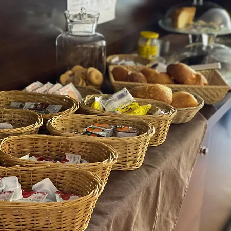 Santacroce Couette-café 3*