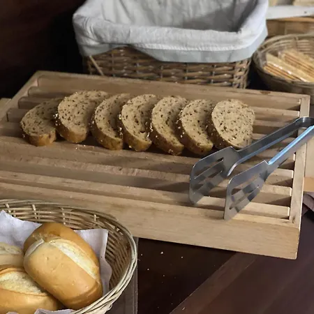 Santacroce Couette-café 3*