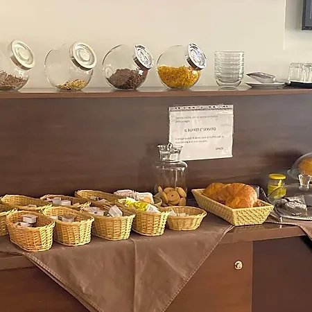 Santacroce Nocleg ze śniadaniem 4*